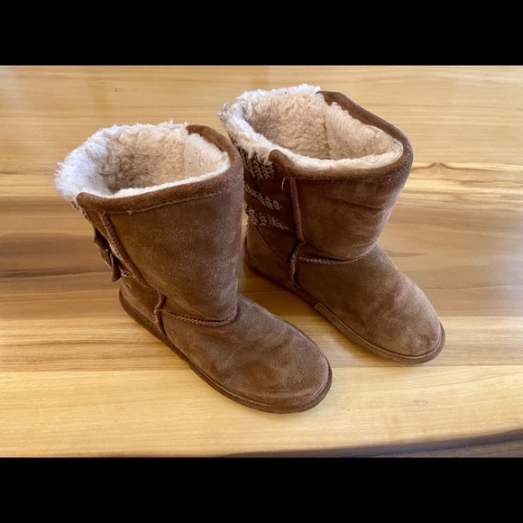 Bear paw boots- Girls size 4 - Picture 4 of 5